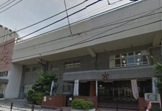 小学校　台東区立蔵前小学校（小学校）まで752m