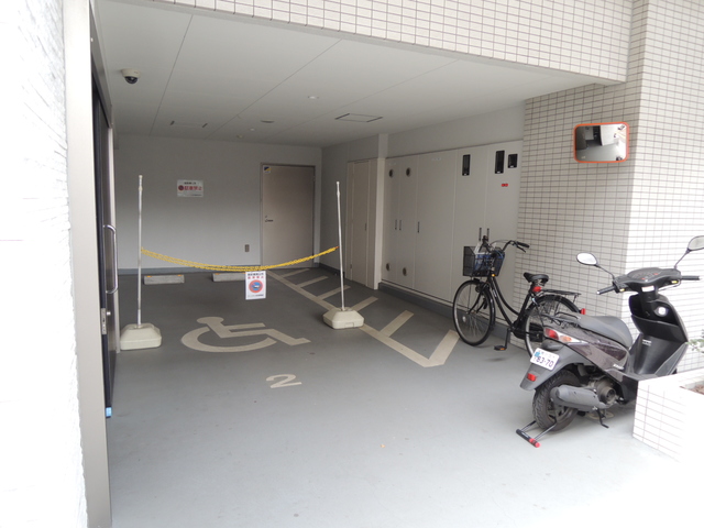 駐車場　駐車場