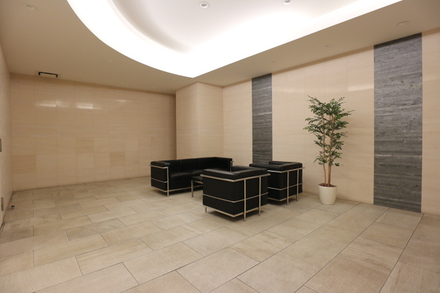 エントランス　ロビー