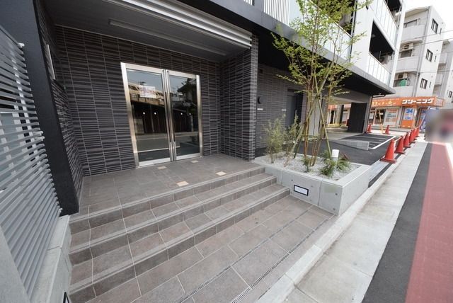 エントランス　★しっかりとしたエントランスです★