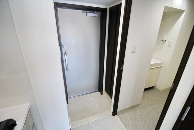 玄関　★ゆったりとした玄関スペース★