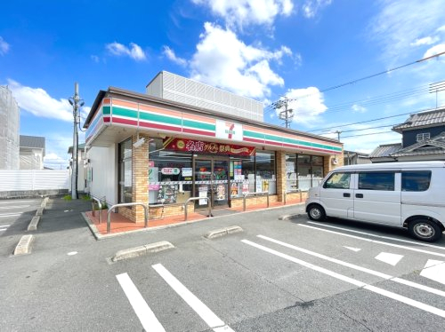 コンビニ　セブンイレブン 大和高田日之出町店（コンビニ）まで824m