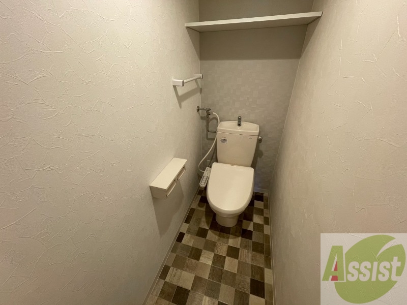 トイレ　ウォシュレット機能がついたトイレ。安心して使用できますね。