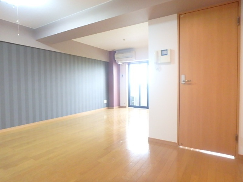 居室・リビング　図面と現状に相違がある場合には現状を優先