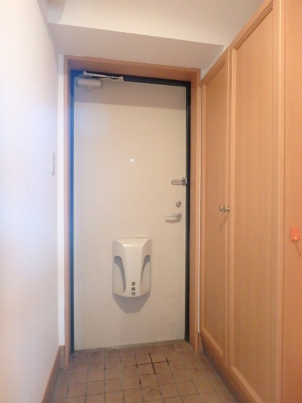 玄関　図面と現状に相違がある場合には現状を優先