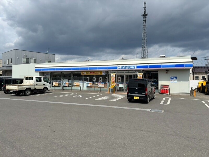 コンビニ　ローソン青森古館一丁目店（コンビニ）まで398m