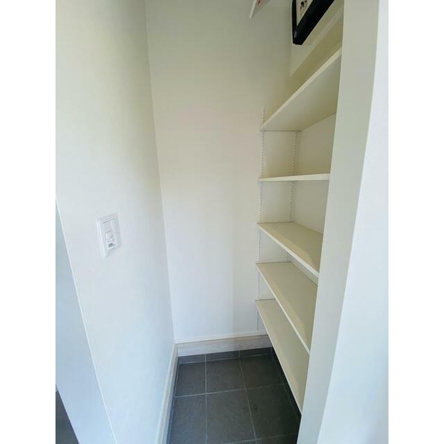 玄関　玄関収納