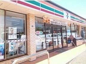 コンビニ　セブンイレブン（コンビニ）まで30m