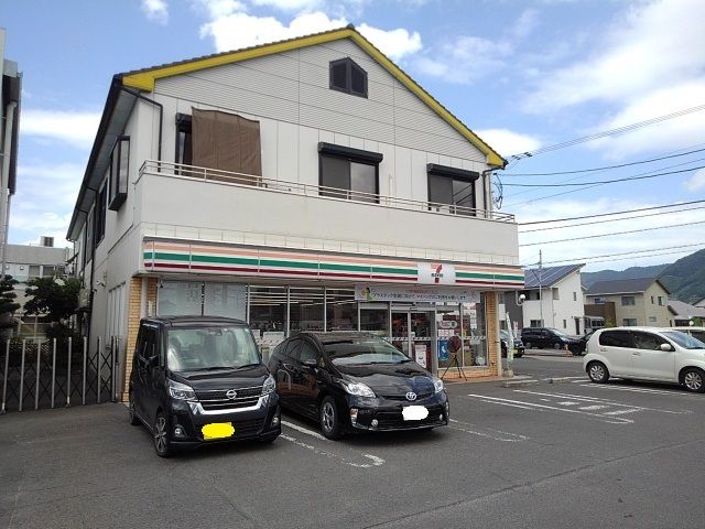 コンビニ　セブンイレブン観音寺坂本店（コンビニ）まで550m