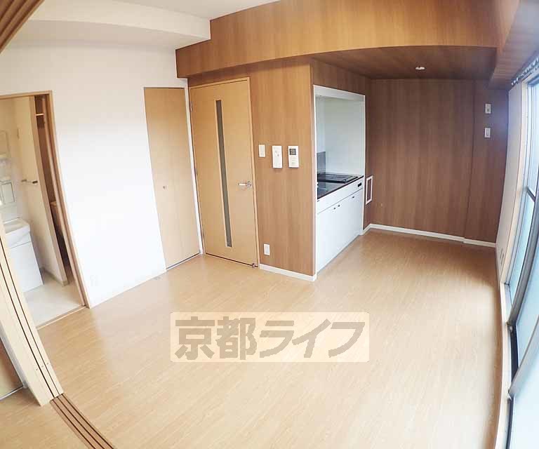 居室・リビング　広々とした綺麗なお部屋です。