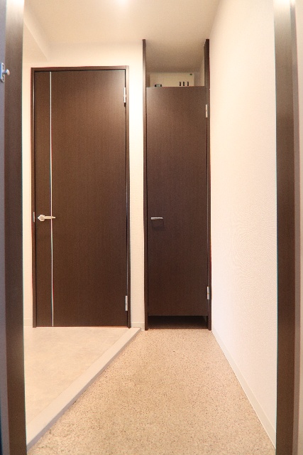 玄関　※別室の参考写真の為、現況優先です。