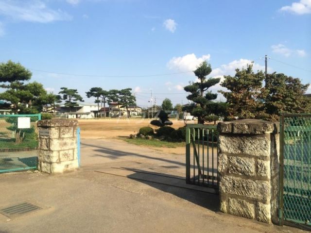 中学校　野田市立二川中学校（中学校）まで1309m