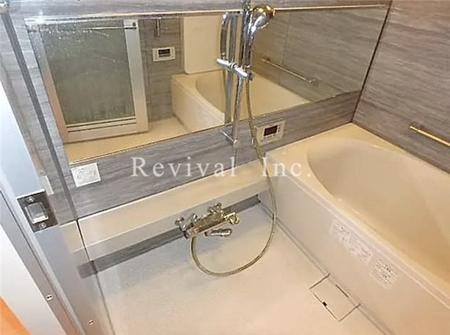 バス・シャワールーム　もちろん追い炊き・浴室乾燥機完備です