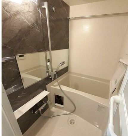 バス・シャワールーム　お風呂です