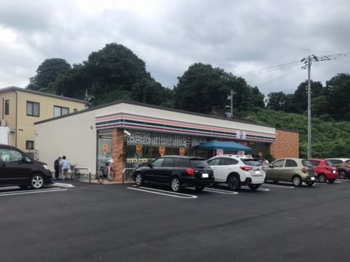 コンビニ　セブン-イレブン 福井明里店（コンビニ）まで900m