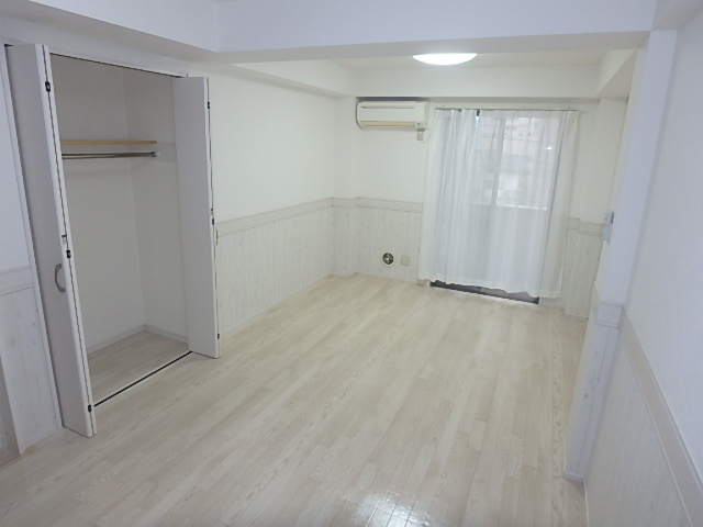 居室・リビング　ホワイトの世界にいざないます。