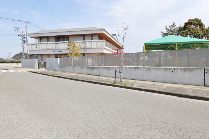 幼稚園・保育園　鳴門市中央保育所（幼稚園・保育園）まで279m
