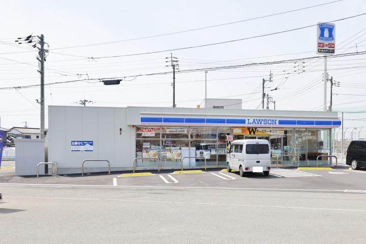 コンビニ　ローソン 鳴門市役所前店（コンビニ）まで617m