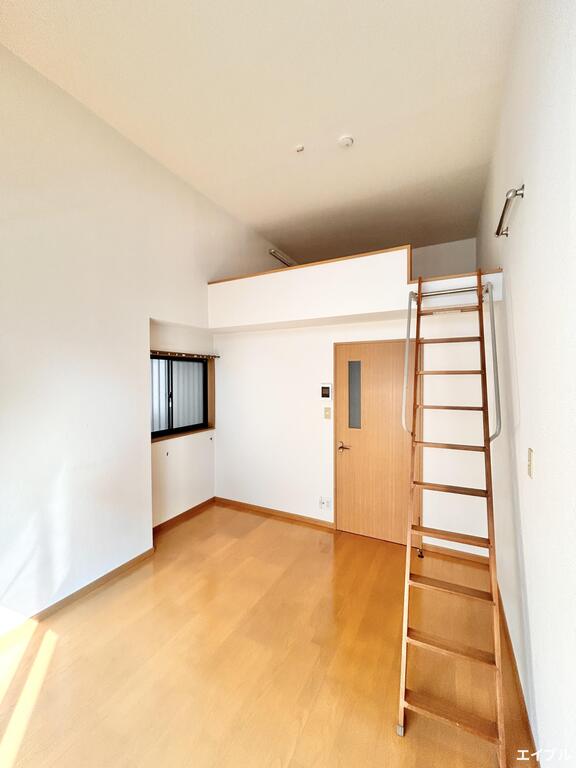 居室・リビング　写真は別号室になります