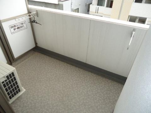 バルコニー　ベランダ