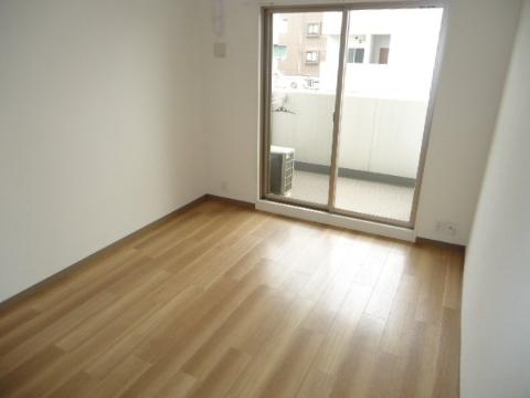 居室・リビング　室内