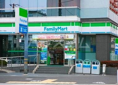 コンビニ　ファミリーマート狛江中和泉一丁目店（コンビニ）まで400m