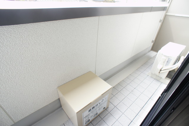 バルコニー　バルコニー付！お天気のいい日は洗濯物も気持ちよく干せますね！