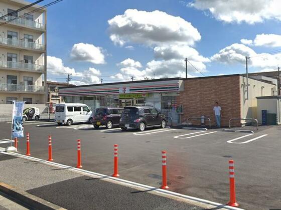 コンビニ　セブンイレブン松戸松飛台店（コンビニ）まで100m