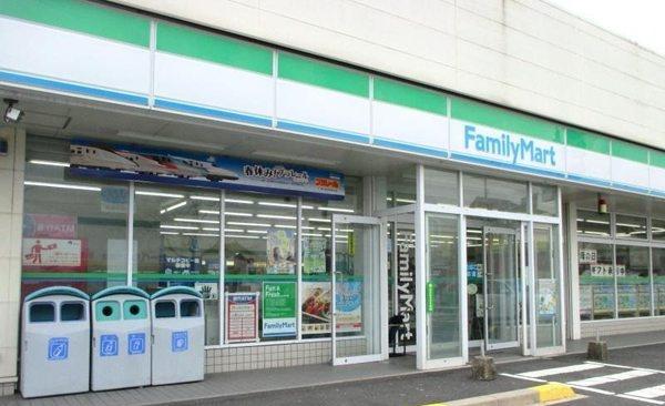 コンビニ　ファミリーマート浜山通り店（コンビニ）まで1141m