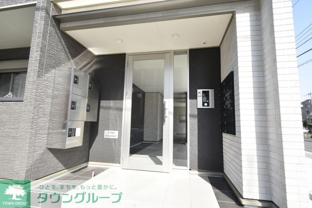 エントランス　★お問い合わせはタウンハウジング町田店まで★