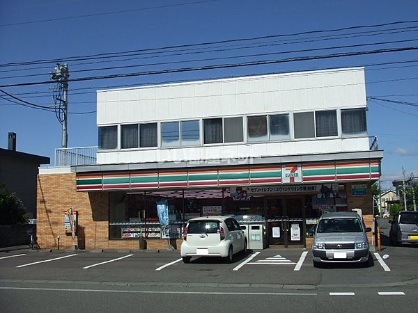コンビニ　セブンイレブン千歳信濃2丁目店（コンビニ）まで203m