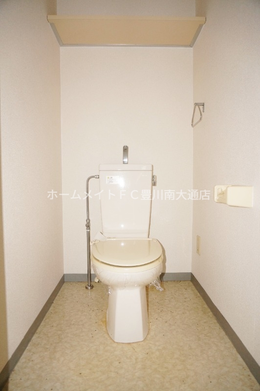 トイレ　同型別部屋写真（反転）