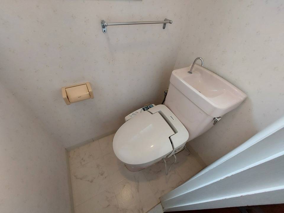 トイレ　トイレ