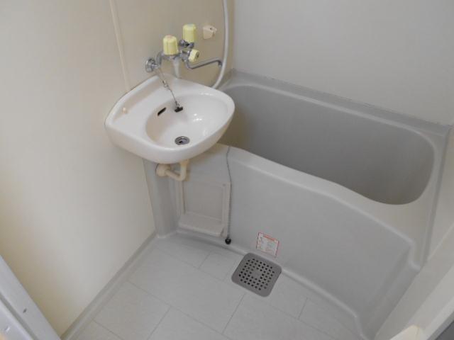 バス・シャワールーム　きれいな浴室です