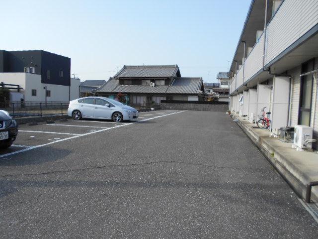 駐車場　敷地内の駐車場です