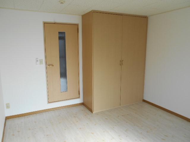 居室・リビング　使いやすい間取りの明るいお部屋です