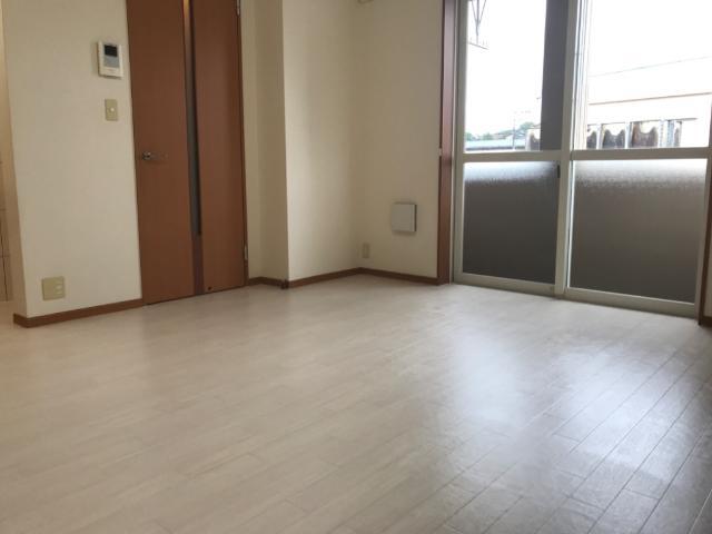 居室・リビング　室内