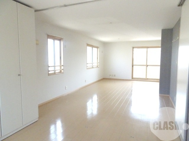 居室・リビング　広々と使えます♪