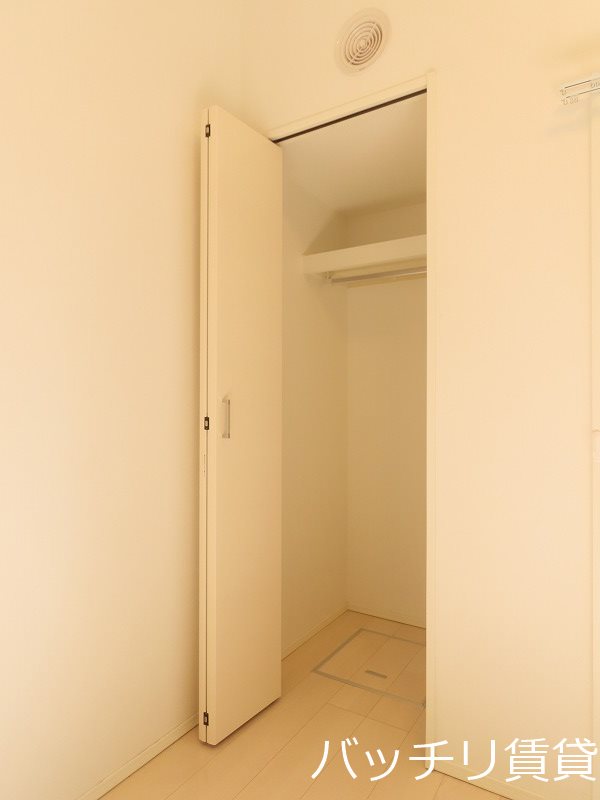 収納　同型タイプの為、現状を優先致します。