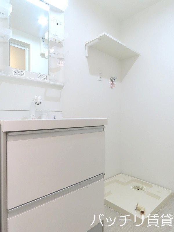 洗面設備　同型タイプの為、現状を優先致します。