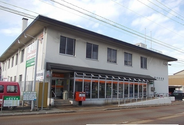 郵便局　粟崎郵便局（郵便局）まで750m