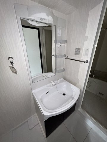 洗面設備　※同物件参考写真