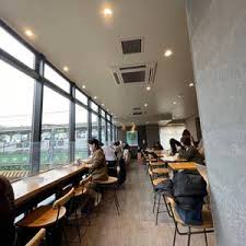 飲食店　スターバックスコーヒー新大久保駅店（飲食店）まで313m