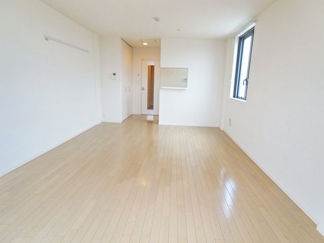 居室・リビング　☆角部屋は側面窓あり☆