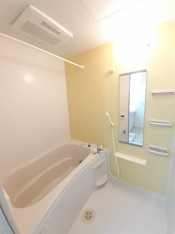 バス・シャワールーム　お風呂で日々の疲れを落としましょう