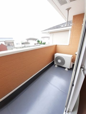 バルコニー　お洗濯にも便利なバルコニー付き