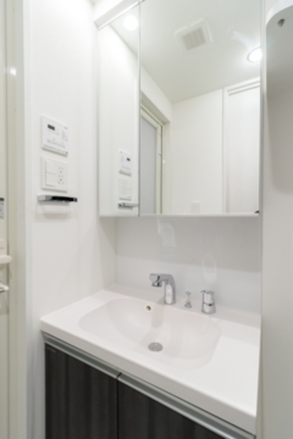 洗面設備　※写真は同タイプ住戸です。