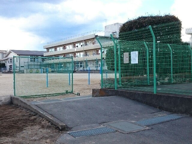 小学校　安中市立原市小学校（小学校）まで600m