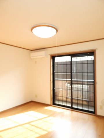 居室・リビング　ゆったりとした居間です