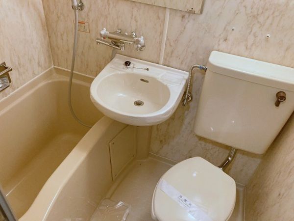 バス・シャワールーム